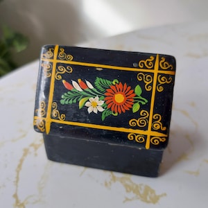 青い小花咲く紙箱-antique paper box | アンティーク