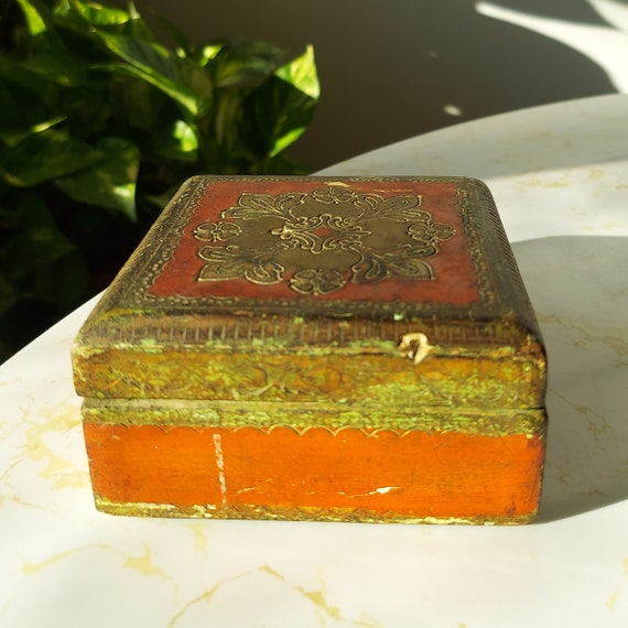 Vintage Red Gilt Italian Florentine Wood Trinket … - image 4