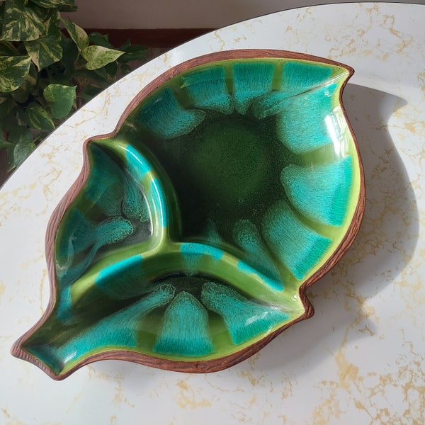 Vintage Treasure Craft Mid Century Aqua Green Drip Glaze Wood Grain Ceramic Pottery Divided Leaf Crudite Snack Serving Party Platter 601 USA