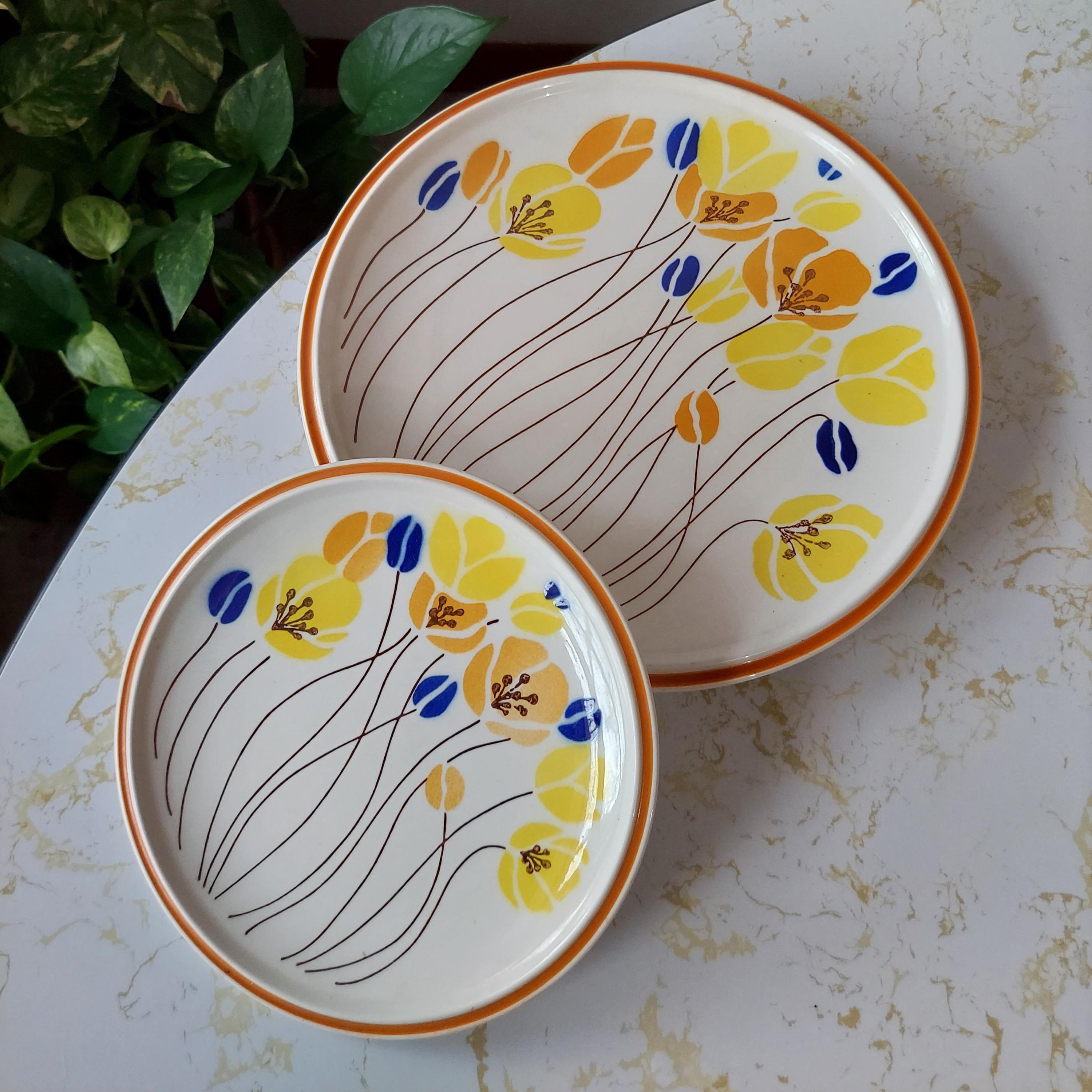 Vintage Mid 70s Mikasa Everfresh Tall Tulips Dinnerware Set: 2