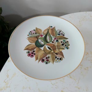 Présentoir à gâteau en céramique Naaman Israël vintage : motif fruits MCM avec bordure dorée