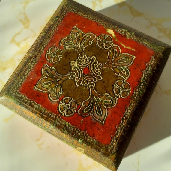 Vintage Red Gilt Italian Florentine Wood Trinket … - image 2