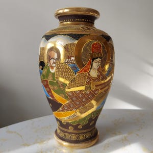 Vintage Satsuma Japan Earthenware Pottery Vase Traditional Figural and Landscape Decoration *Not Watertight