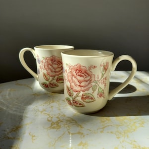vintage Johnson Brothers Rose Chintz Pink Mugs, lot de 2 fabriqués en Angleterre