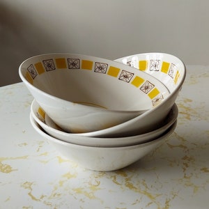 Vintage RARE Mikasa Cera-Stone Redondo 3124 Dessert Bowls Set of 4
