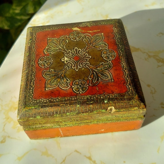 Vintage Red Gilt Italian Florentine Wood Trinket … - image 5