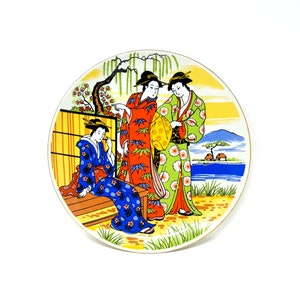 Vintage Gion Geisha Japan Round Decorative Ceramic Plate Wall Hanging