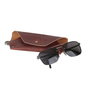 Saddle Tan Leather Glasses Case: Attachable Sunglasses Holder