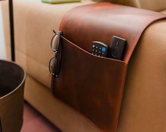Skórzany podłokietnik na sofę, organizer nocny, skórzany organizer, minimalistyczny schowek na telefon, pilot, uchwyt na tablet, ręcznie robiony woreczek
