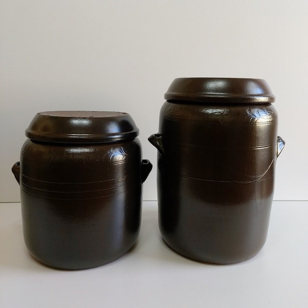 Handmade Korean Onggi 10 L (2.6 Gal) & 20 L (5.2 Gal) Jar / Crock for Aging Fermentation Pickling Kimchi, Gochujang, Makgeoli, and Tea