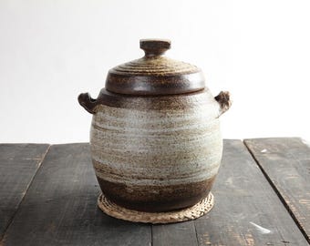 Handmade Korean Gwiyal (Hakeme) Buncheong Ceramic Jar – 6.3L (1.66 Gal) Tea Caddy, Rice Storage