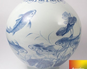 Handmade Korean Baekja White Porcelain Moon Jar with Fish Chunghwa Painting
