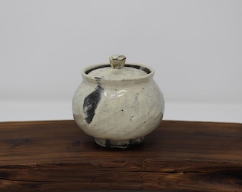 Handmade Wood-fired Korean Dumbung (Kohiki) Buncheong Ceramic Tea Caddy by Yi Mi-jin