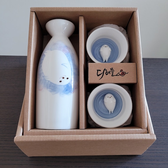 Handmade Hand-painted Korean Chunghwa Baekja White Porcelain Sake