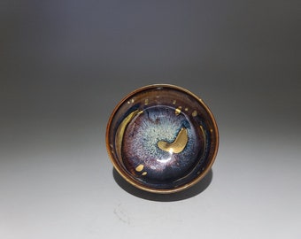 Handmade Hand-painted Korean Hoeryong Teacup with Gold