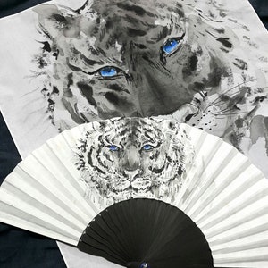 Leque de mão de bambu Hanji tradicional coreano pintado à mão com tigre coreano preto