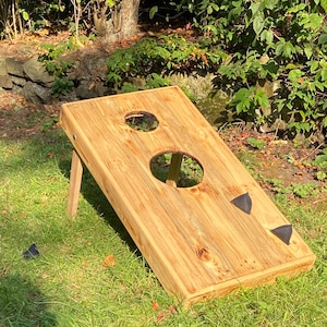 Cornhole / Bean Bag Toss Garden Game