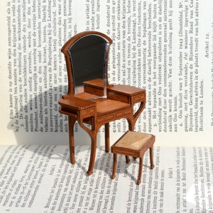 Toeletta Art Nouveau - kit miniatura per casa delle bambole 1:24