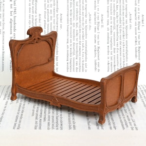 Jugendstil Bett Puppenhaus Miniatur 1:24 Bausatz