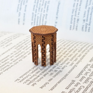 Moorish Stool - dollhouse miniature kit 1:24