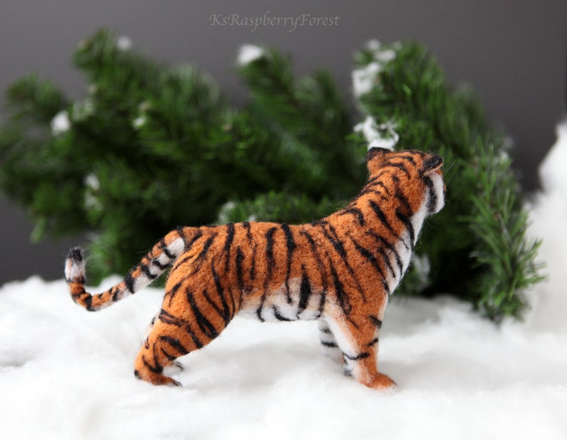 Felted tiger Handmade Tiger Soft sculpture Needle felted tiger Amur tiger,Wool sculpture