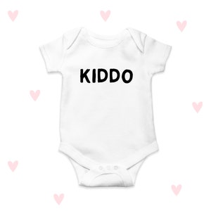 Kiddo Baby wachsen: Lustiges personalisiertes Spitzname Outfit