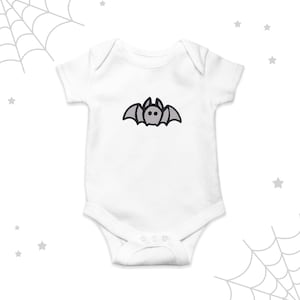 ハロウィン ベビーグロー、刺繍入りコウモリ、ベビーシャワーギフト、ユニセックス、パーソナライズされたベビーボディスーツ