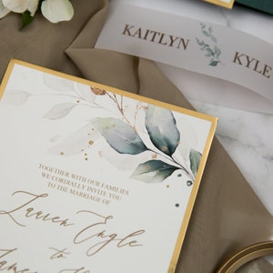 Green and Gold Wedding Invitations with Vellum Belly Band, Botanical Wedding Stationery with RSVP, Customised Invites for Dream Wedding image 5