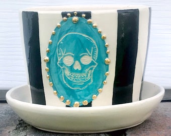 Victorian Wallpaper/Framed Skull Planter - Medium