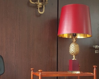 Sculptural table lamp in brass pineapple shape