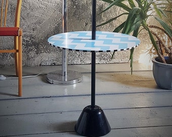 Side table Servomuto by Castiglioni for Zanotta in Memphis style, Italian table 70s