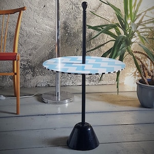 Side table Servomuto by Castiglioni for Zanotta in Memphis style, Italian table 70s