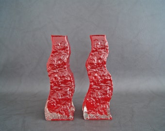 Set glass vases red bark structure Mid Century, pair of glass vases red 1960s