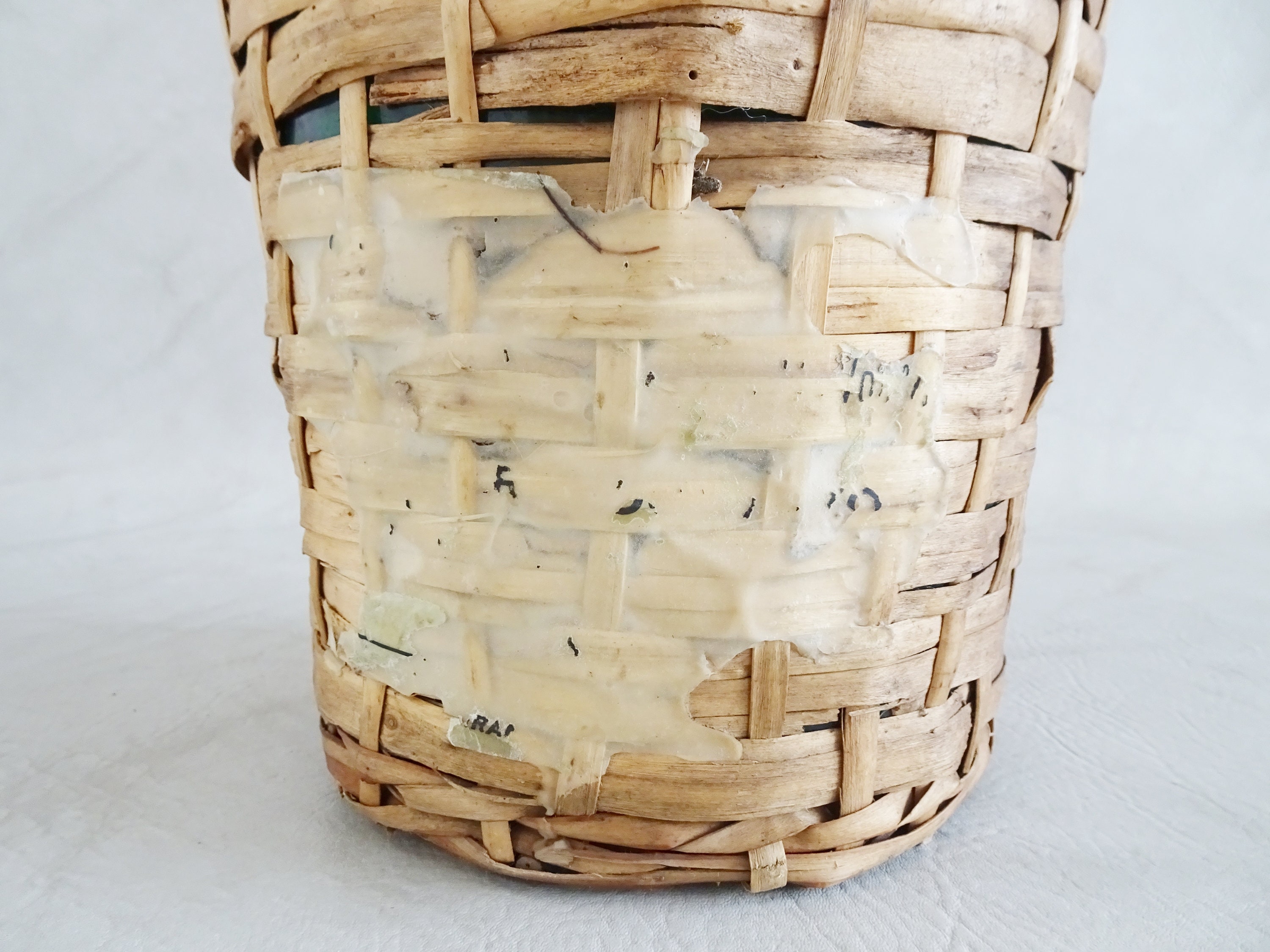 Basket bottle with handle, willow basket bottle, glass balloon, kitchen