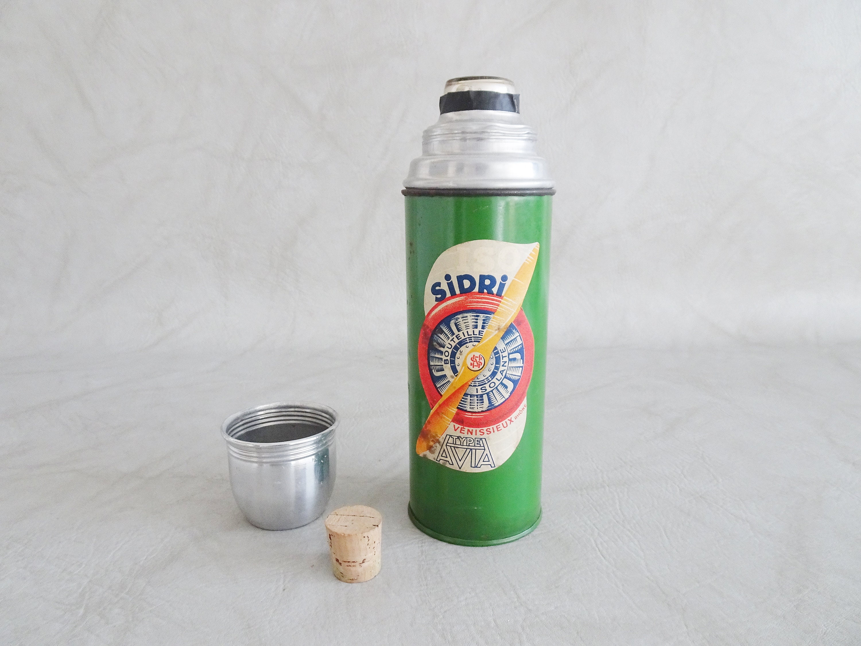 Thermos France Iso Sidri ype Avia, old insulating pot green