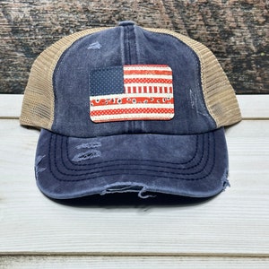 Amerikansk flagga-patchkeps, CC High Pony Ball-keps