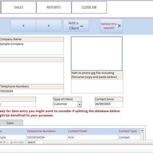 Könnte beinhalten: Screenshot einer Datenbankoberfläche mit Feldern für Kundeninformationen. Die Oberfläche enthält Felder für Kunden-ID, Firmenname, vollständige Adresse, Postleitzahl, Telefonnummern und E-Mail-Adresse. Der Text "Add a Client" ist sichtbar.