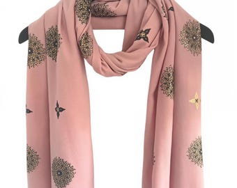 Pink Metallic Gold Circle Scarf: Black Gold Accents, Knotted Fringe