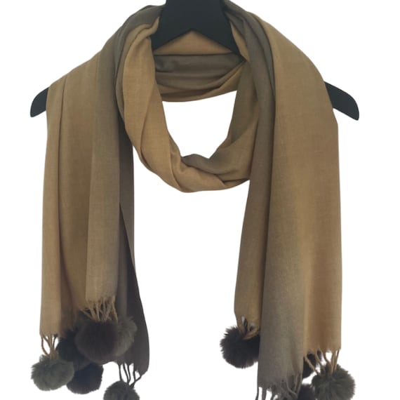 Brown Shawl Pom Pom Barefoot Dreams Cozy Chic Pom-Pom Beanie  display picture 2