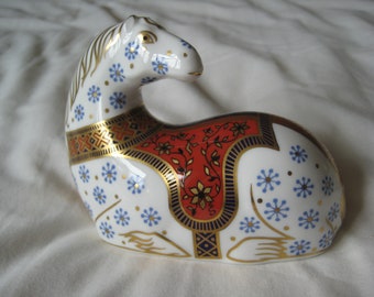 Royal Crown Derby Paperweight to Celebrate the Chinese New Year of The Horse 1990