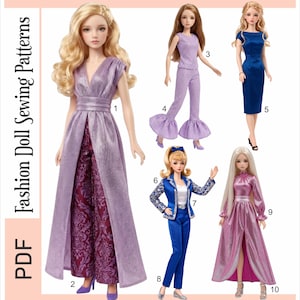 Może przedstawiać: Zestaw wykrojów krawieckich w formacie PDF dla lalek o wysokości 29,2 cm, oznaczony jako Doll Outfit Set 8806. Obraz przedstawia pięć lalek w różnych strojach, w tym lawendową metaliczną suknię, fioletowy garnitur ze spodniami oraz sukienki.