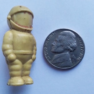 Vintage Badge Astronaut