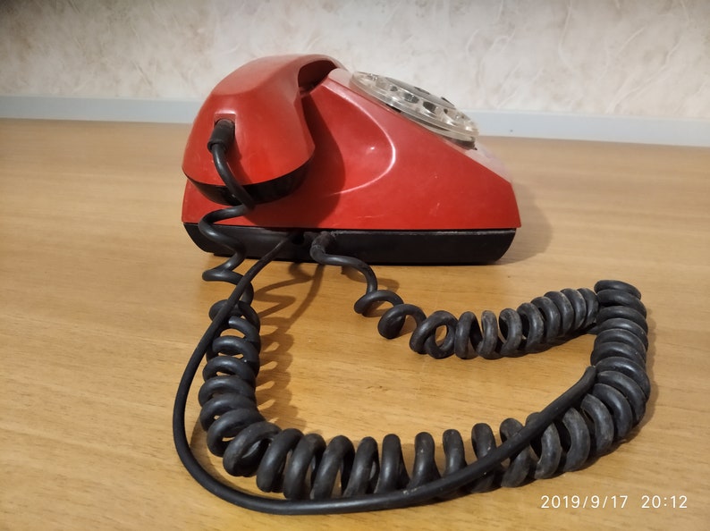 Vintage phone TAN red color. Desk phone. rotary phone. Disk phone. Vintage phone USSR. Red phone. Vintage phone TAN red color image 3