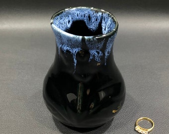 Signed ANNA VAN BRIGGLE Black Coneflower Bud Vase #647 ~ Blue Lava Drip Glazed Glossy Small Flower Vessel ~Vintage Collectible Art Pottery