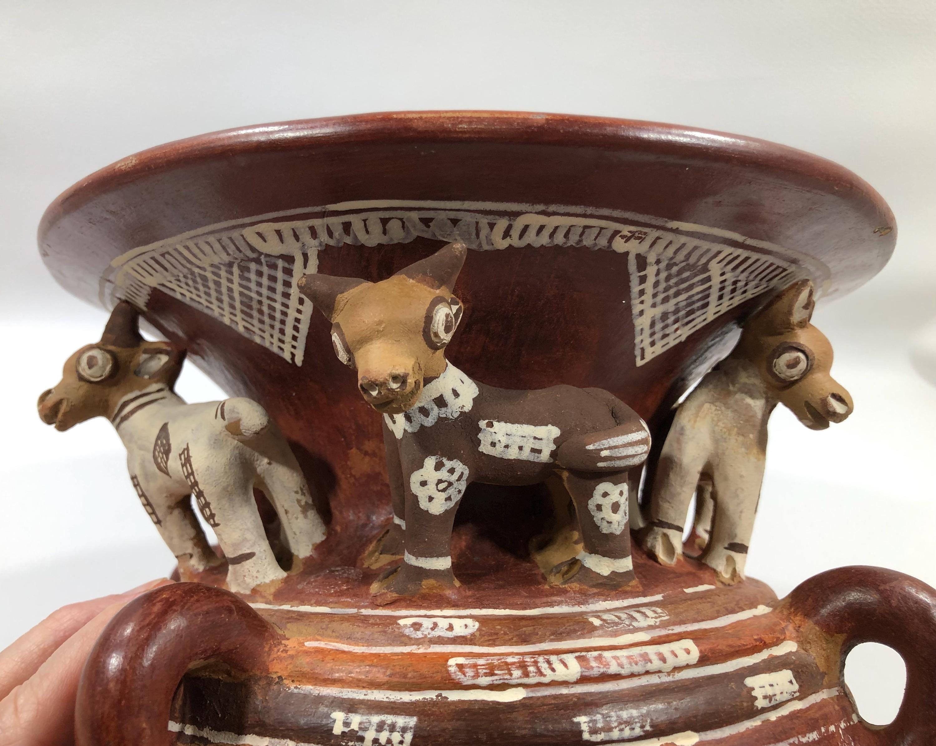 Peruvian QUINUA HARVEST VASE W/ Sculpted Animals & Woman 8