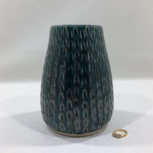 Hand Crafted STUDIO POTTERY VASE Signed Sara 6" ~ Textured Green Glazed Vessel w/ Vertical Carved Pattern ~ Mid-Century Scandinavian Style