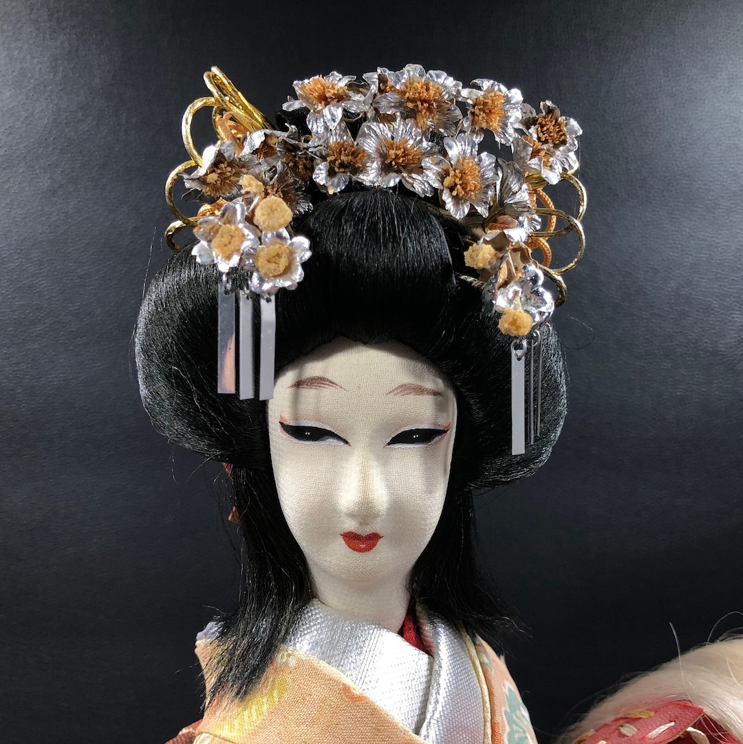 JAPANESE GEISHA DOLL Yaegaki Hime W/ Samurai Kabuto Helmet 17 Vintage