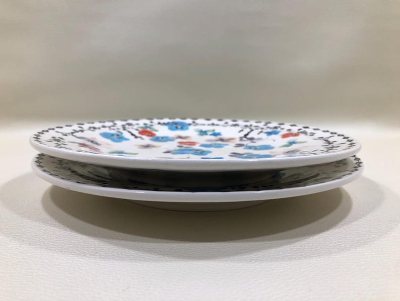 Anthropologie ISIDRE CERAMIC PLATES Set of 2 ~ Purple/Blue/Red Floral Side Dishes w/ Black Border Accents ~Discontinued Summertime Tableware image 3