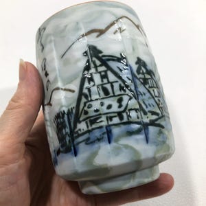 Japanese Kiyomizu Kinkaku Ware YUNOMI TEA CUP 8oz ~ Ribbed Marbled Sage Clay Tumbler Cup w/ Hand Painted Mountain Landscape & Celadon Glaze