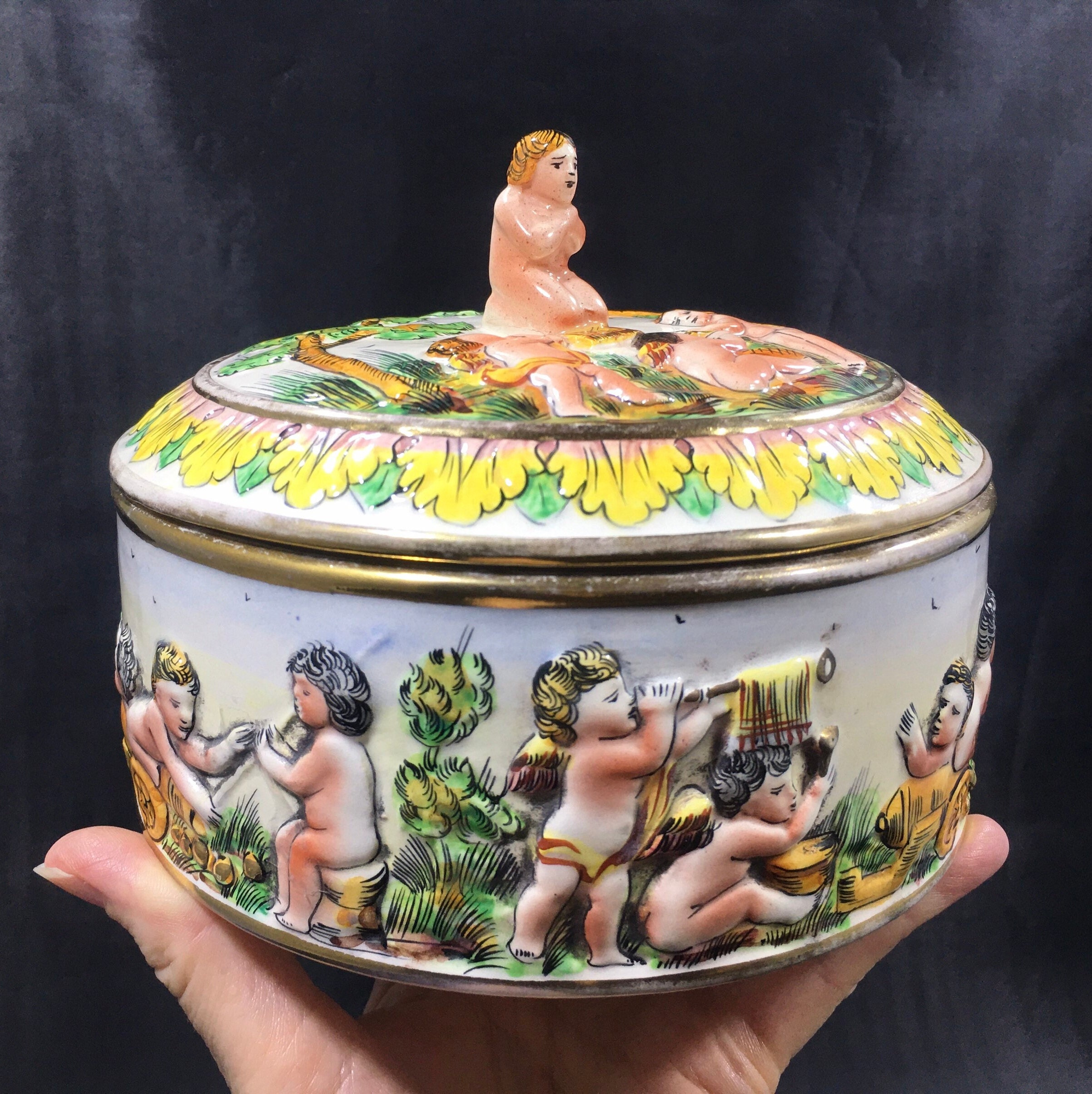 Antique CAPODIMONTE PUTTI CHERUB Jewelry/powder Box W/ Lid ~ White